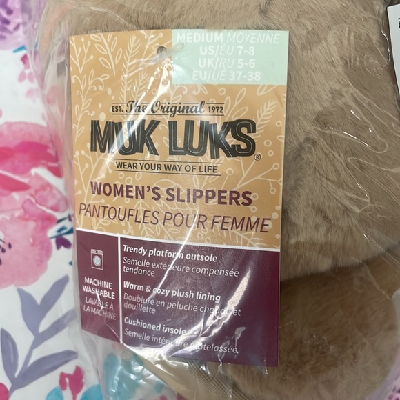 Muk Luks platform slippers - Picture 4 of 9